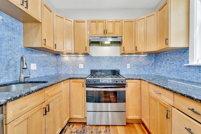 59 Bonair St, Somerville, MA 02145