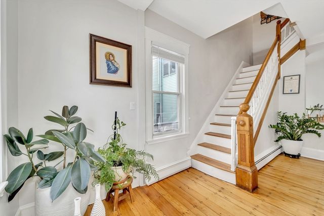 59 Bonair St, Somerville, MA 02145