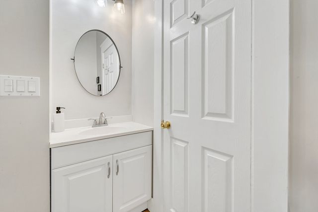 59 Bonair St, Somerville, MA 02145