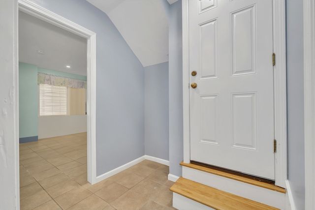 59 Bonair St, Somerville, MA 02145
