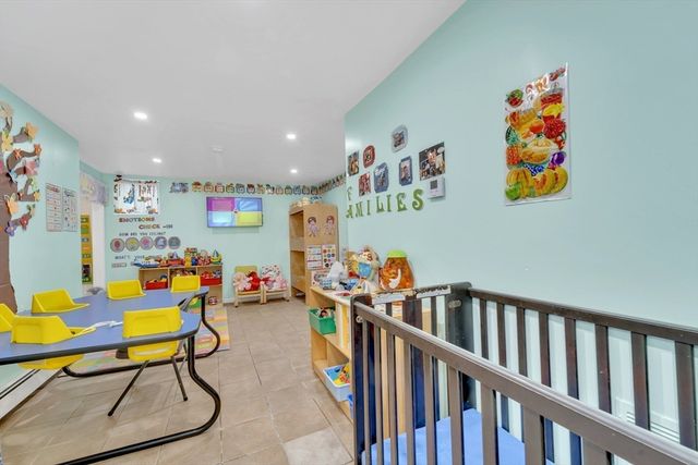 59 Bonair St, Somerville, MA 02145