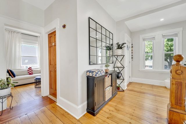 59 Bonair St, Somerville, MA 02145