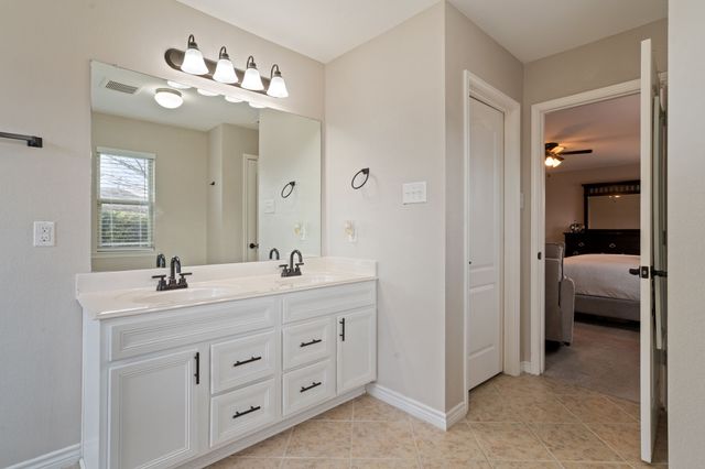 705 Jewelflower Drive, Desoto, TX 75115