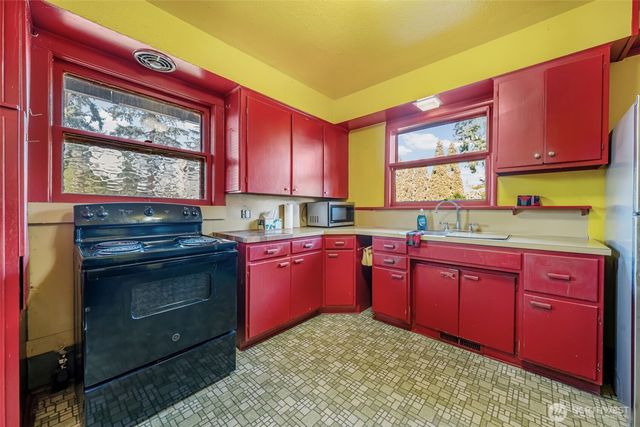 3635 N Cheyenne Street, Tacoma, WA 98407