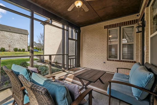 1638 Kelvington Blvd, Gallatin, TN 37066