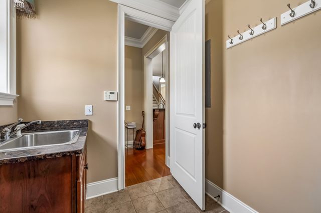 1638 Kelvington Blvd, Gallatin, TN 37066