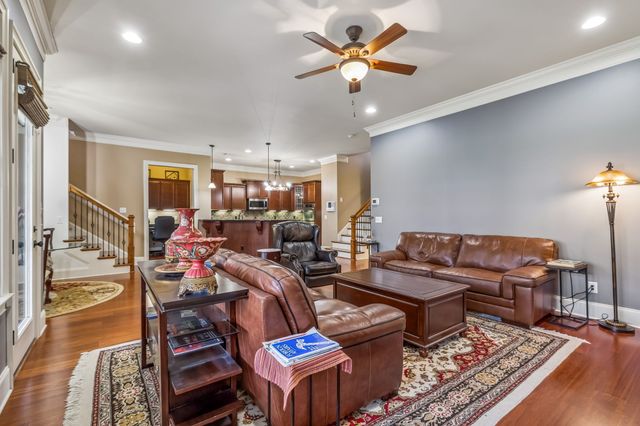 1638 Kelvington Blvd, Gallatin, TN 37066