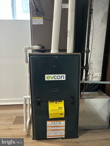 1019 S BROADWAY, Pennsville, NJ 08070