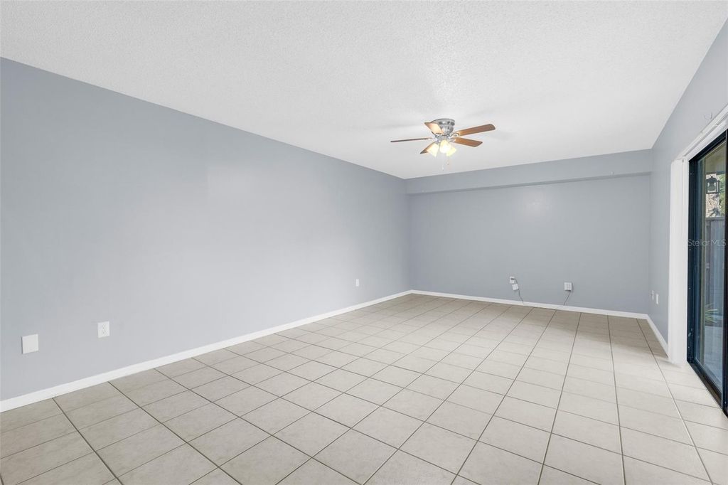 Image 4 of property listing at 5382 ELM COURT 356, Orlando, FL 32811