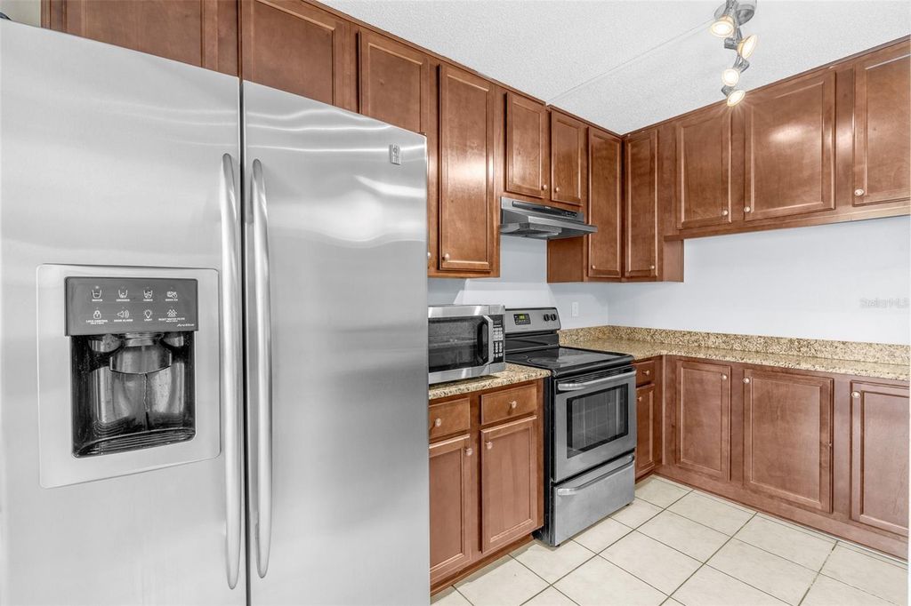 Image 8 of property listing at 5382 ELM COURT 356, Orlando, FL 32811