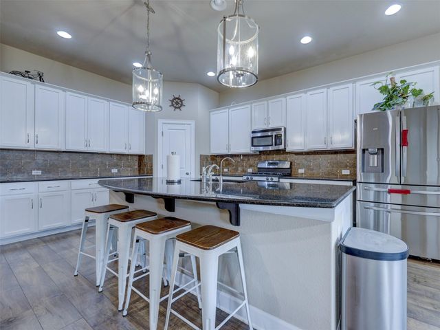 112 Canyon Lake LN, Georgetown, TX 78628