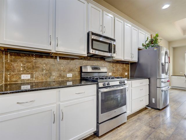 112 Canyon Lake LN, Georgetown, TX 78628