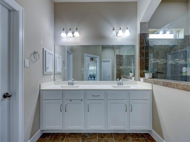 112 Canyon Lake LN, Georgetown, TX 78628