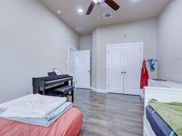 112 Canyon Lake LN, Georgetown, TX 78628