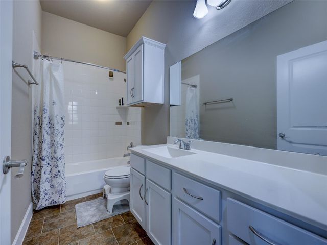 112 Canyon Lake LN, Georgetown, TX 78628