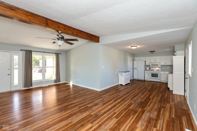 8802 E County Road 100 N, Avon, IN 46123