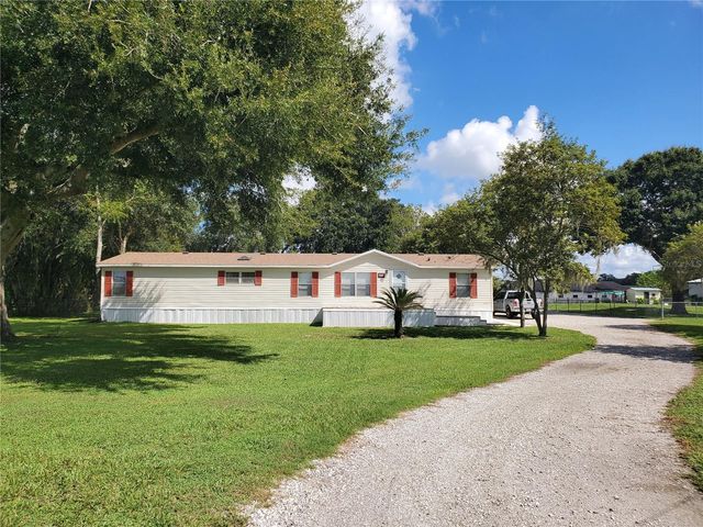 4902 COUNTRY TRAILS DRIVE, Polk City, FL 33868