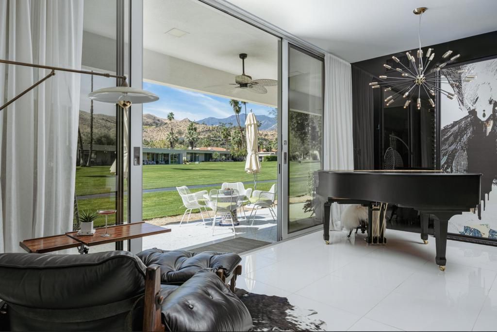 Image 5 of property listing at 357 Westlake Terrace, Palm Springs, CA 92264