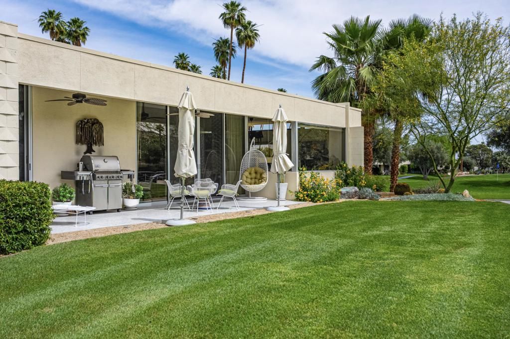 Image 8 of property listing at 357 Westlake Terrace, Palm Springs, CA 92264