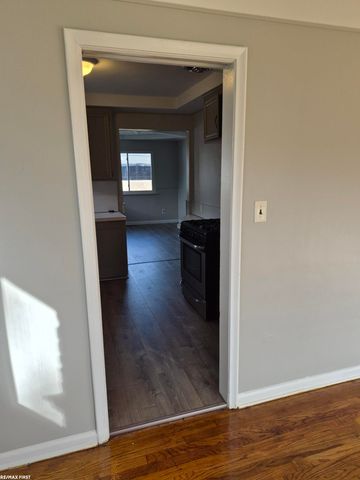 25071 Barbara Street, Roseville, MI 48066