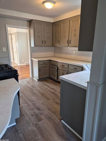 25071 Barbara Street, Roseville, MI 48066
