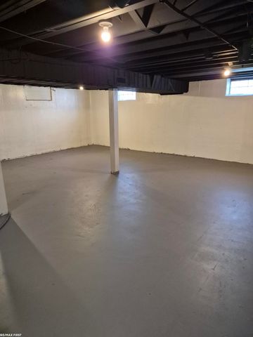 25071 Barbara Street, Roseville, MI 48066