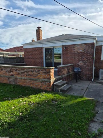 25071 Barbara Street, Roseville, MI 48066