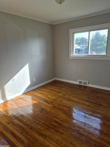 25071 Barbara Street, Roseville, MI 48066