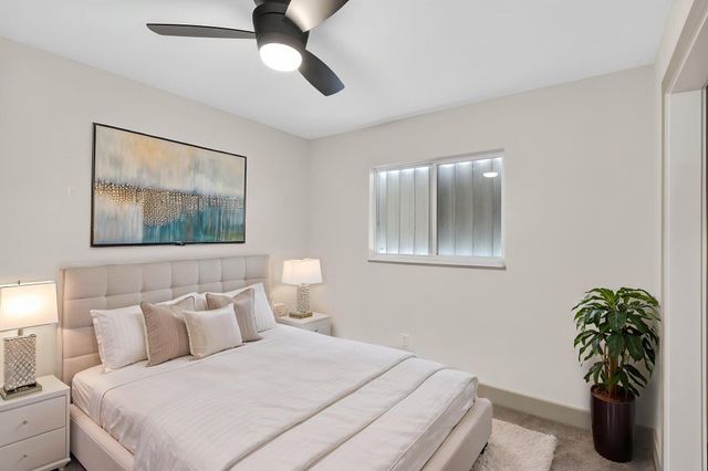 610 SE 21st Lane, Cape Coral, FL 33990