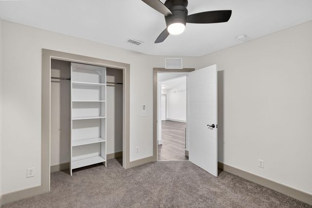 610 SE 21st Lane, Cape Coral, FL 33990