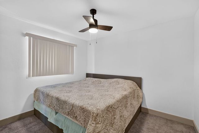 610 SE 21st Lane, Cape Coral, FL 33990