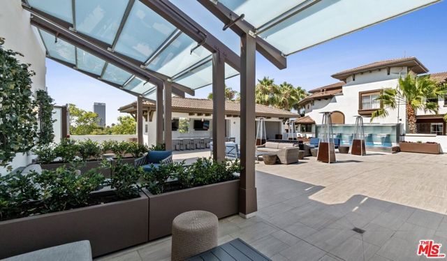 6260 W 3rd Street 3-401, Los Angeles, CA 90036