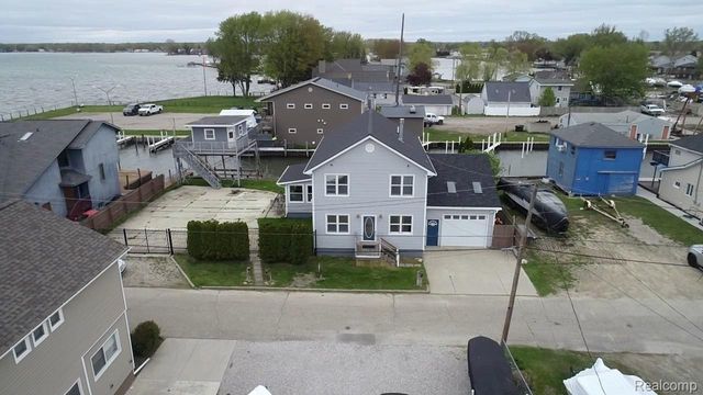 7886 Inglewood Drive, Clay Township, MI 48001