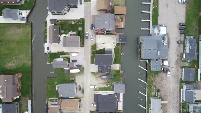 7886 Inglewood Drive, Clay Township, MI 48001