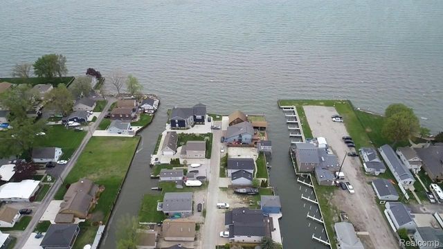 7886 Inglewood Drive, Clay Township, MI 48001