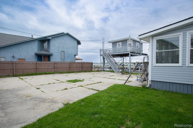 7886 Inglewood Drive, Clay Township, MI 48001