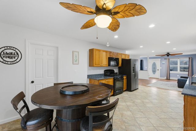 7886 Inglewood Drive, Clay Township, MI 48001