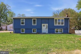 48 ANVIL RD, Kearneysville, WV 25430