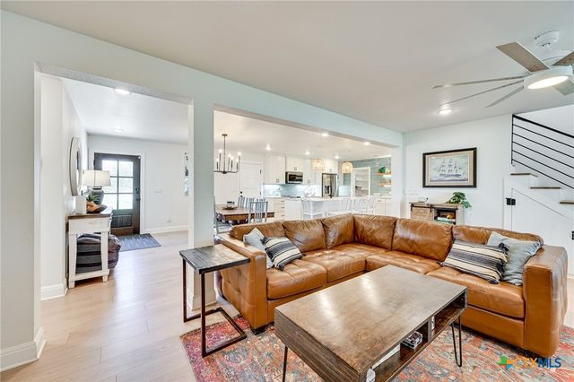 1644 Breezeway, Tow, TX 78672