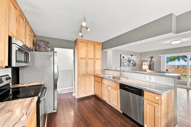 5600 83rd Avenue N, Brooklyn Park, MN 55443