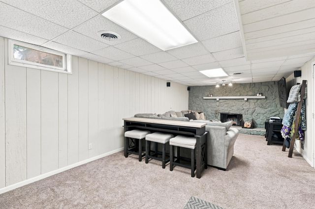 5600 83rd Avenue N, Brooklyn Park, MN 55443