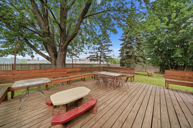 5600 83rd Avenue N, Brooklyn Park, MN 55443