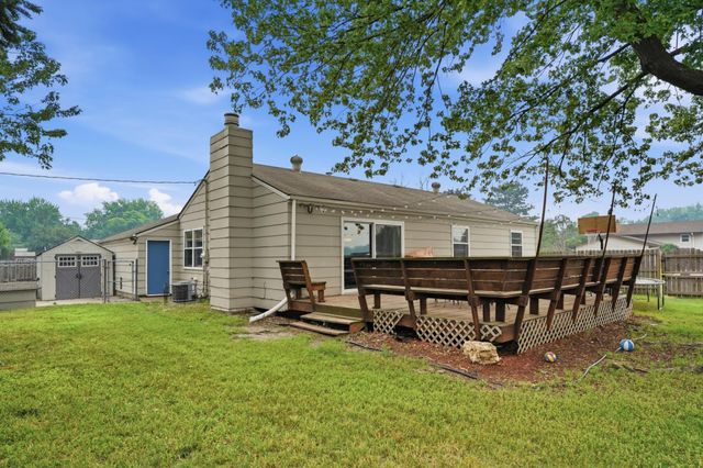 5600 83rd Avenue N, Brooklyn Park, MN 55443