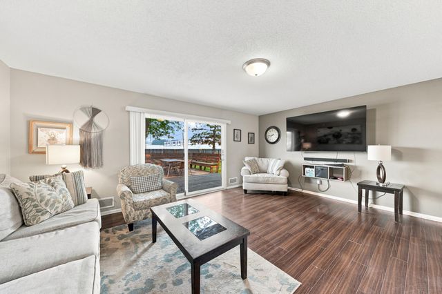5600 83rd Avenue N, Brooklyn Park, MN 55443