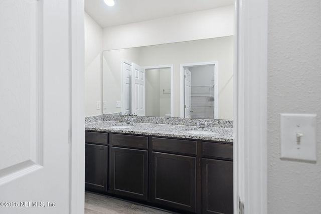 8700 KAYE Lane, Jacksonville, FL 32222