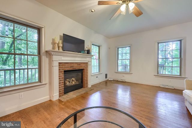 5800 BOSSLER RD, Elizabethtown, PA 17022