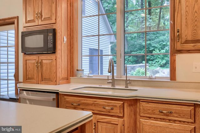 5800 BOSSLER RD, Elizabethtown, PA 17022