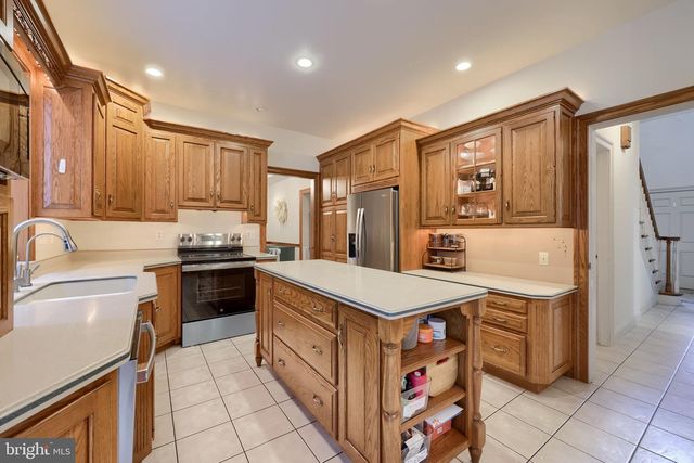 5800 BOSSLER RD, Elizabethtown, PA 17022
