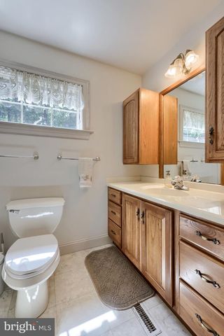 5800 BOSSLER RD, Elizabethtown, PA 17022