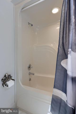 5800 BOSSLER RD, Elizabethtown, PA 17022